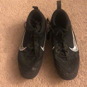 Nike softball cleats